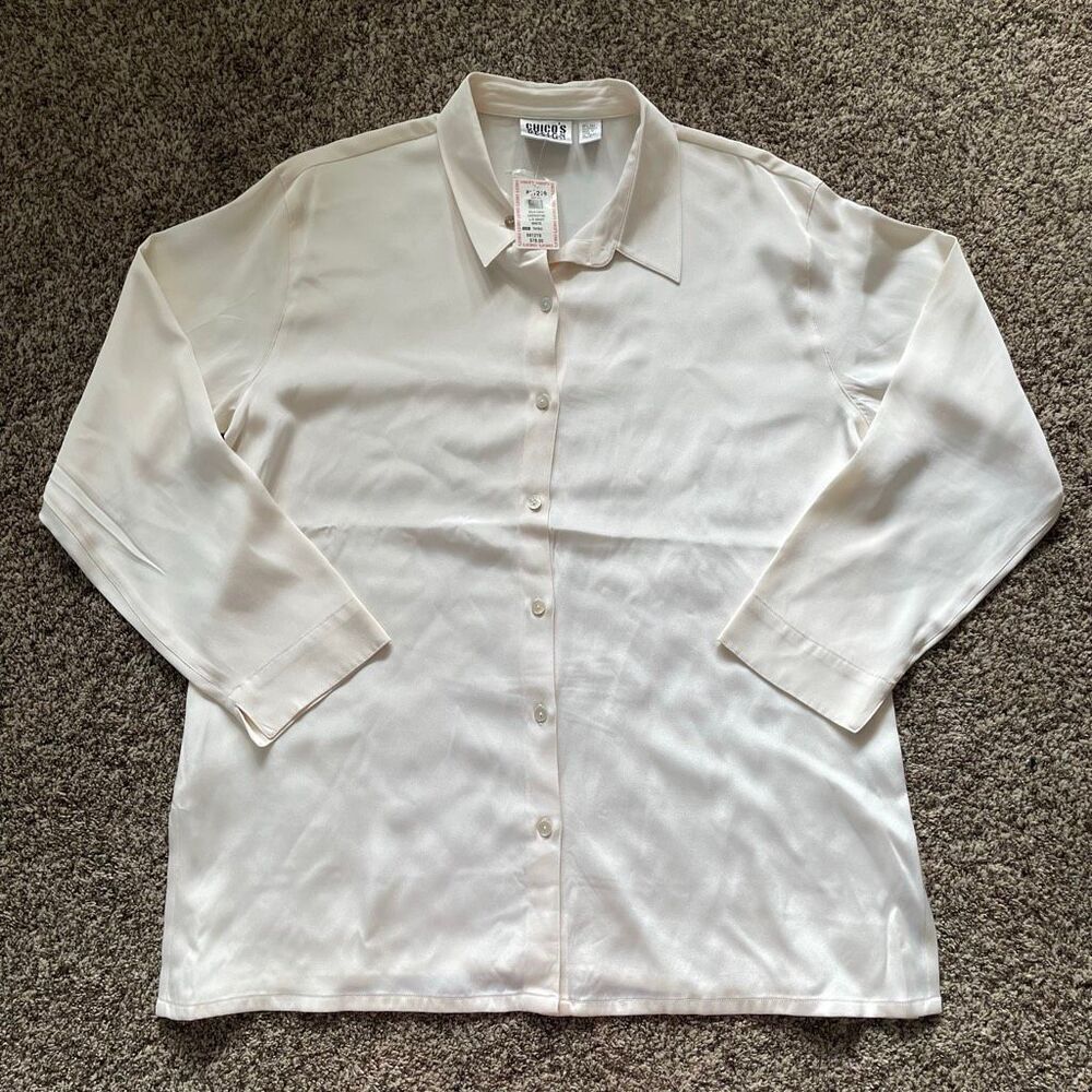 NWT Chicos Design size 3 silk blend button down blouse
